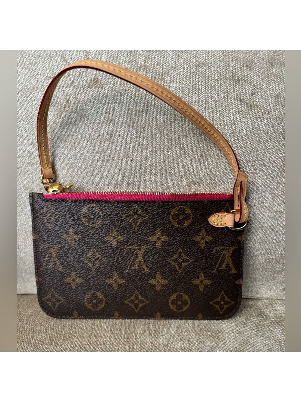 LOUIS VUITTON - NEW Neverfull Pink Pivone Pochette Monogram - for PM or … - Picture 1 of 10